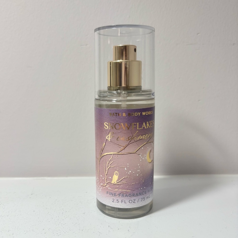 Bath & Body Works Snowflakes & Cashmere Mist 2.5 Fl Oz New Travel Size